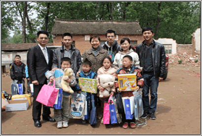 与鲁山县小伙伴合照